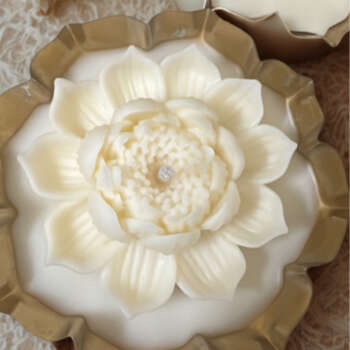 Seven Petals Lotus Urli